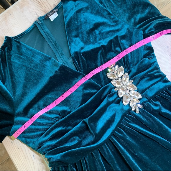 NWOT Embellished Velvet Dress - Picture 11 of 16